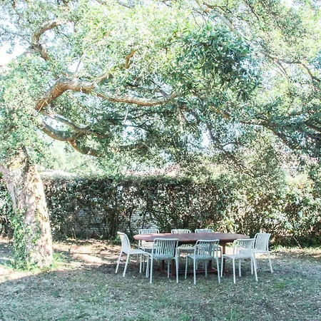 Maison Familiale Avec Jardin, Proche Et Golf *